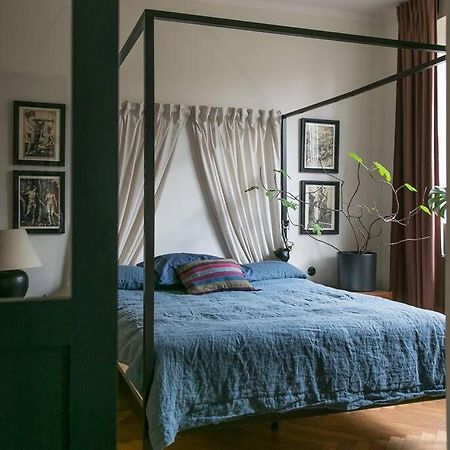 Dark Blue Apartment وارسو المظهر الخارجي الصورة