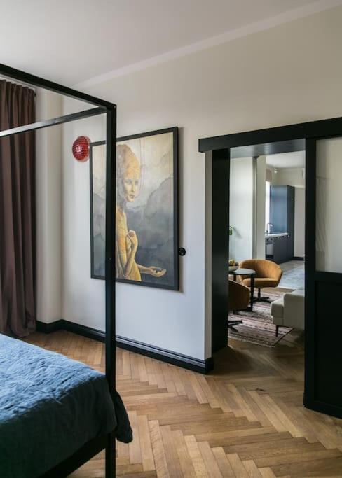 Dark Blue Apartment وارسو المظهر الخارجي الصورة