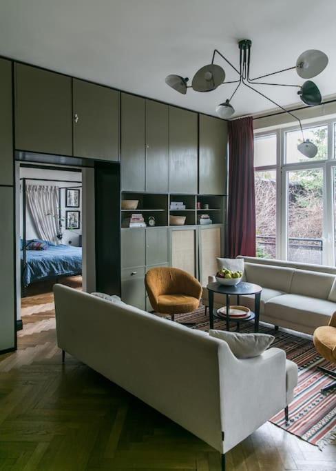 Dark Blue Apartment وارسو المظهر الخارجي الصورة